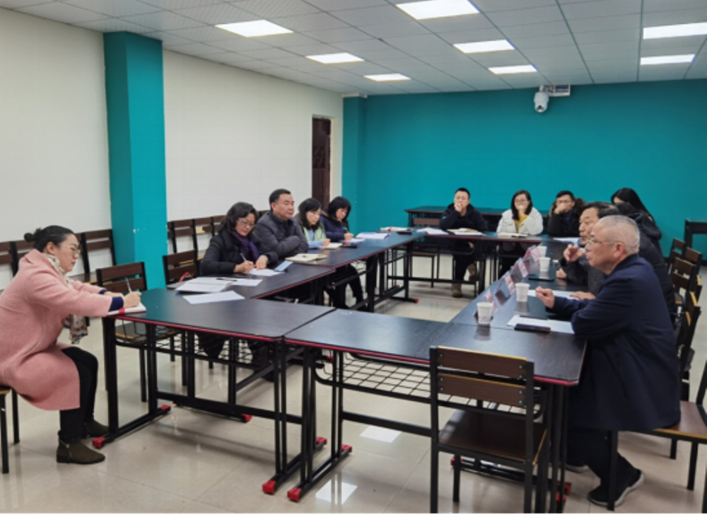 工作简报——专家引领指导 助推课题研究497.png