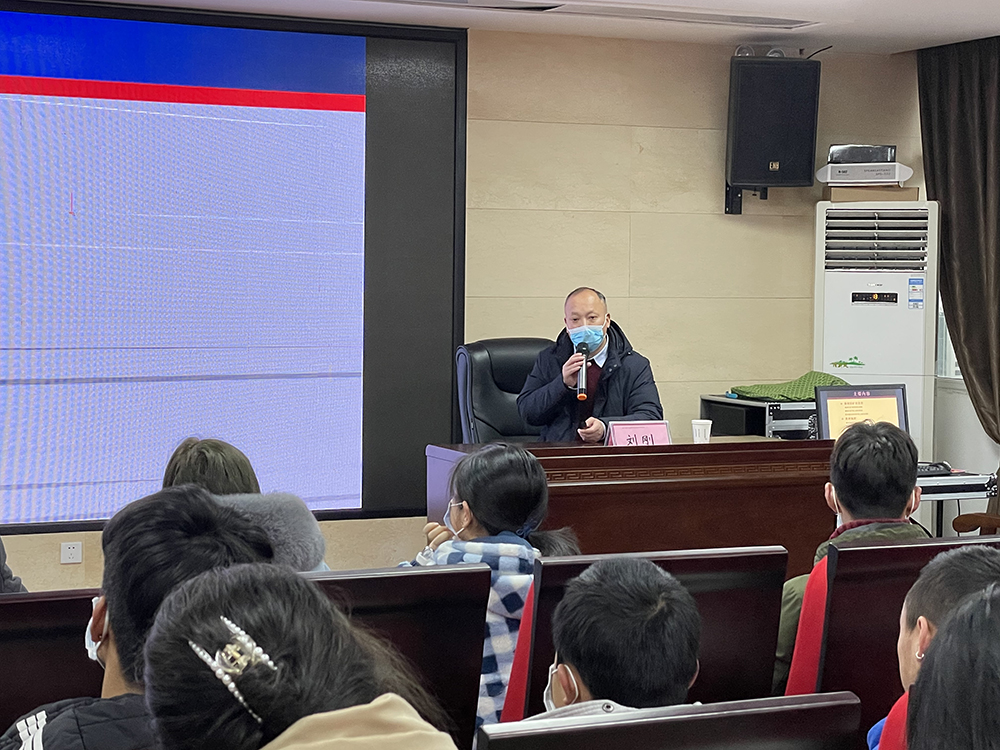 刘刚书记来校讲座 (2).jpg