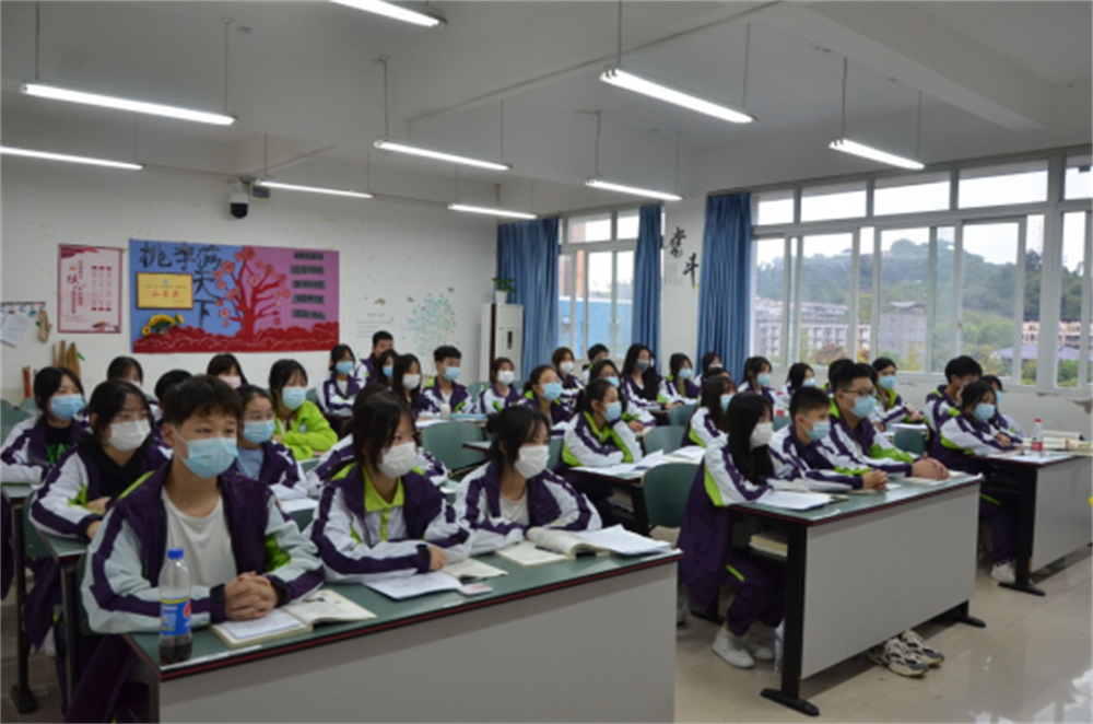 简讯：绽放新光芒 展示新风采 夺取新胜利----我校隆重举行2022年秋季开学典礼341.png