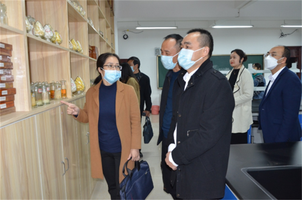 聚焦主责主业  坚持守正创新——四川省蚕业管理总站领导莅临我校调研指导蚕桑专业建设工作212.png